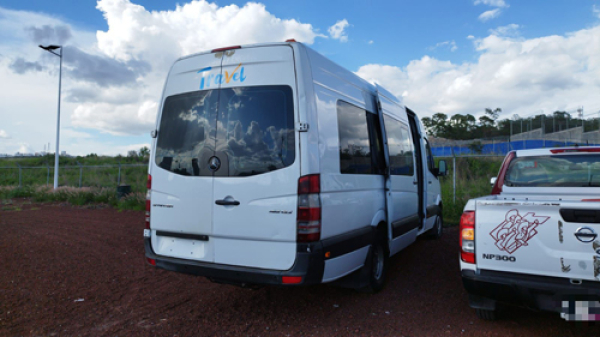 Dos unidades de transporte turístico circulaban en Puebla sin permiso