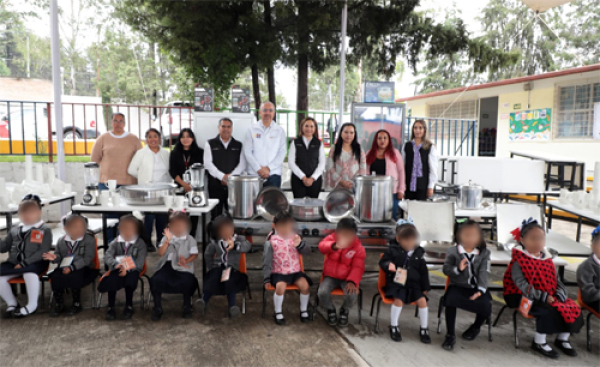 850 alumnos son beneficiados con desayunadores