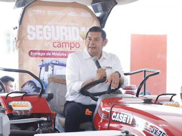 Puebla da seguridad al campo y riqueza comunitaria: Armenta