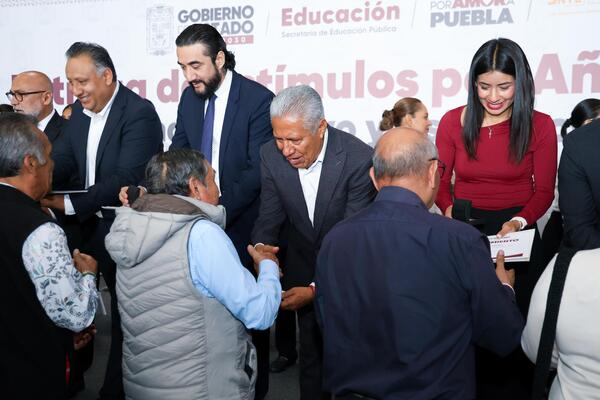 SEP reconoce a más de 2 mil trabajadores