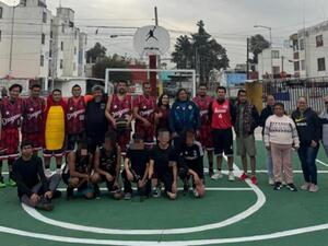 Inaugura cancha en Infonavit Rivera Anaya