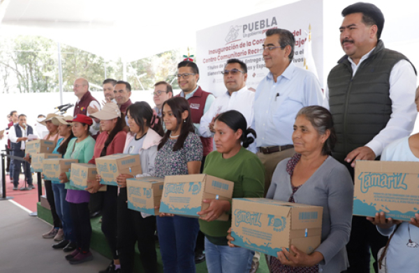 Se construyó el Centro Comunitario Recreativo en Acajete