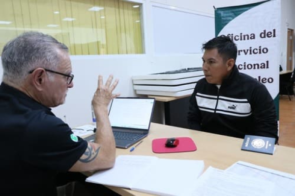 Reclutan poblanos para trabajar en EU