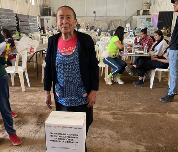 SEDIF otorga despensas a damnificados
