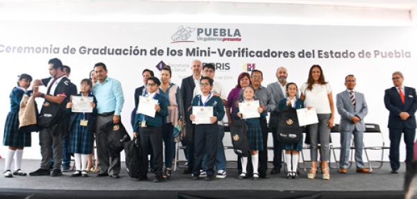 Se graduó la primera generación de &quot;mini-verificadores&quot;