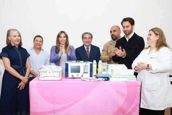Hospital de la Niñez Poblana recibe apoyo del SEDIF