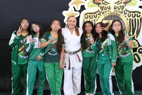 Taller Karate Do reúne a estudiantes poblanos