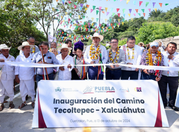 Se inauguró el pavimento del camino Tecoltepec - Xacuálhuta