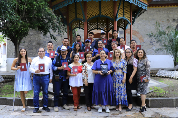 Guías turísticos cuentan con credenciales oficiales