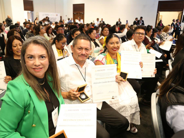 135 docentes participaron en el foro de intercambio de experiencias