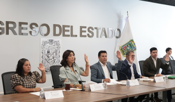 Comisión avala cambios a la Ley de Entrega-Recepción