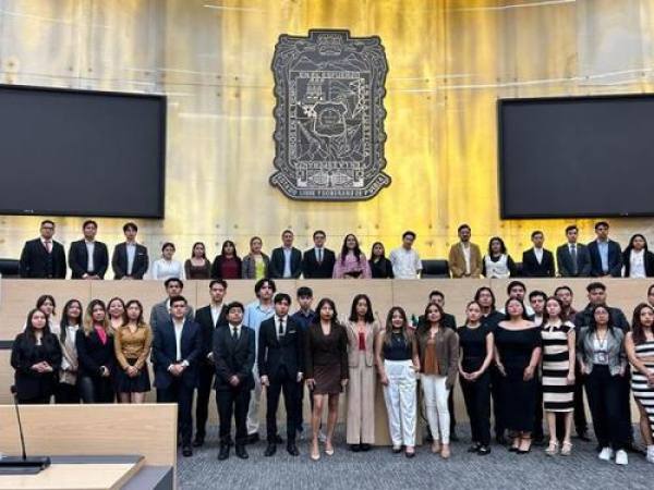 Parlamento juvenil, foro para pueblos originarios