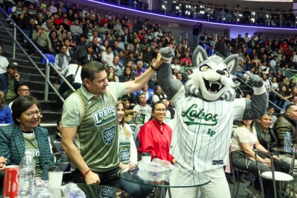Con Lobos BUAP se promueve el deporte: Armenta