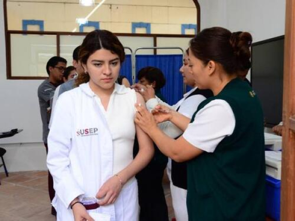 Salud y USEP realizan jornada de vacunaci&oacute;n