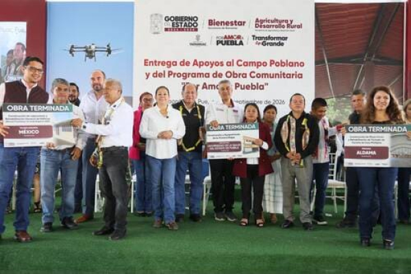 Entrega apoyos al campo en la Sierra Nororiental
