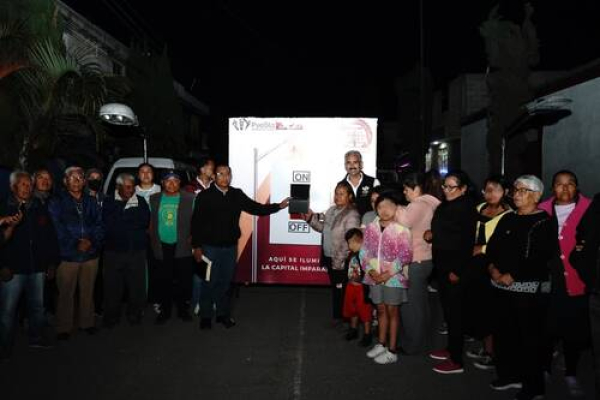 Colonia Historiadores estrena alumbrado LED