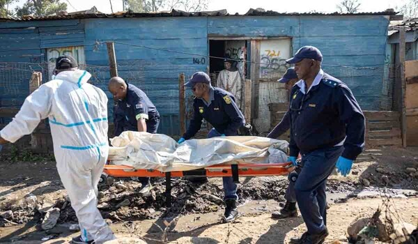 Mueren 12 personas durante tiroteo en Sudáfrica