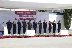 El alcalde Pepe Chedraui asiste a la graduaci&oacute;n de la SSC