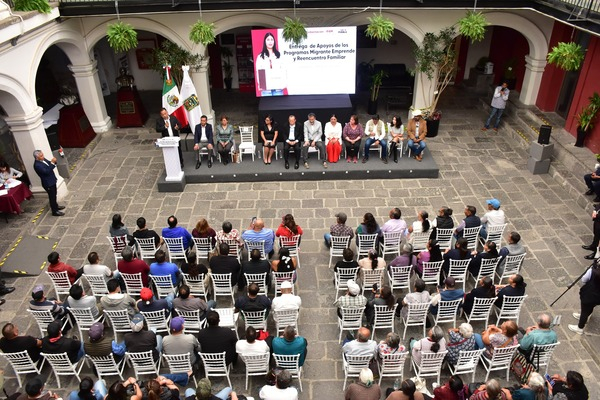 Gobierno Estatal entrega apoyos a comunidad migrantes