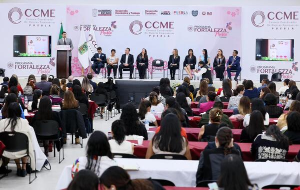Puebla impulsa a mujeres empresarias: Armenta