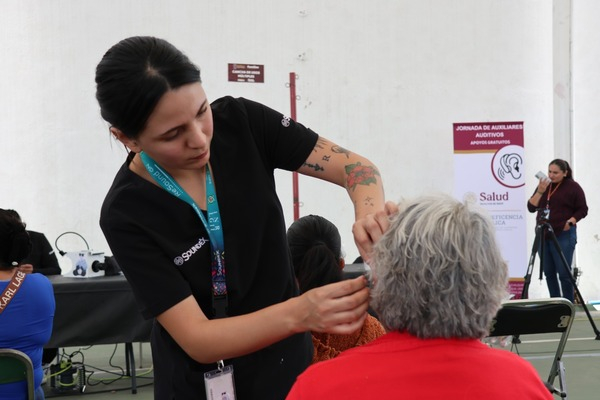 SEDIF entrega más de 2 mil dispositivos auditivos