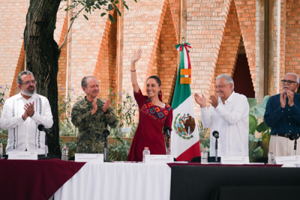 Se les dará seguimiento a proyectos de turismo y carreteros: Sheinbaum