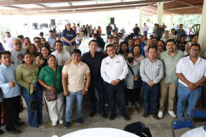 Diputado P&aacute;vel Gaspar realiza gira por Acatl&aacute;n