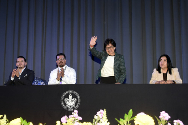Reconoce BUAP a médicas y médicos del HUP