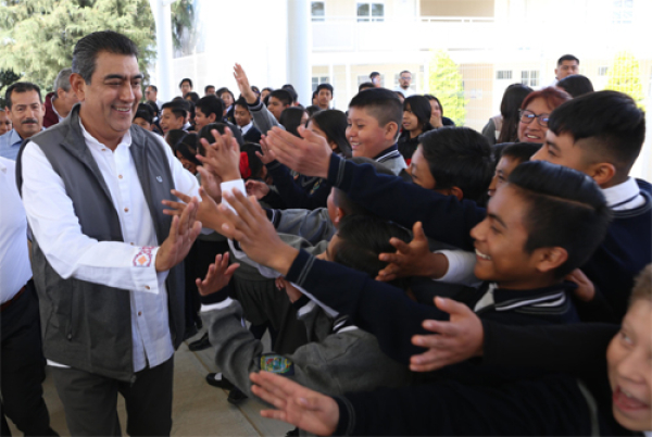 Se construyeron techados en dos escuelas en San Miguel Canoa