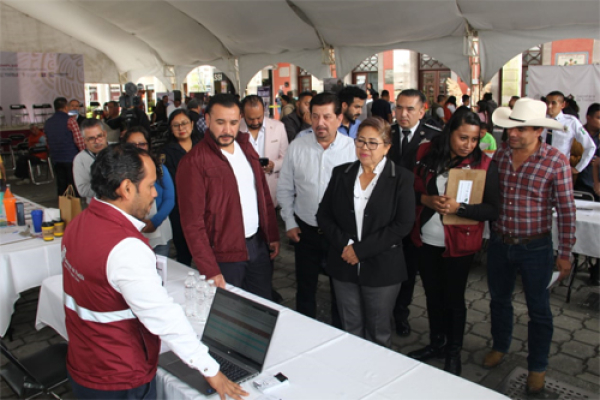 15 empresas ofrecieron 600 vacantes en la Feria de Empleo