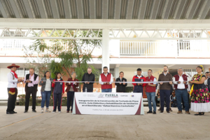 Combate al rezago educativo; SCP entrega techados y aulas