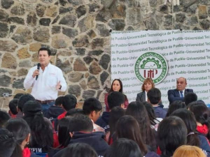 UTP expone su oferta educativa