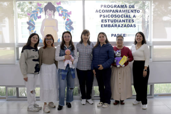 BUAP apoya a estudiantes embarazadas