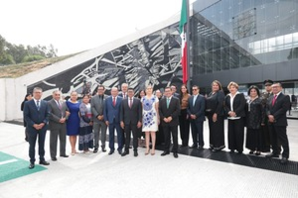 Congreso coloca Bando Solemne por Fiestas Patrias 2026