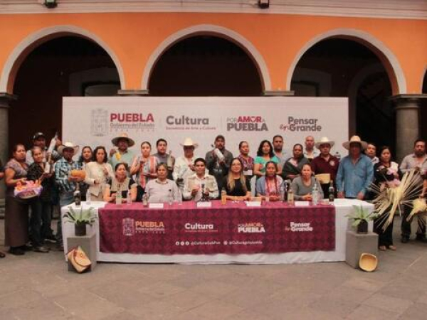 Asiste a la “Expo-Feria del Mezcal y Artesanías” en Tecali