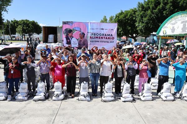 SEDIF reparte canastas alimentarias