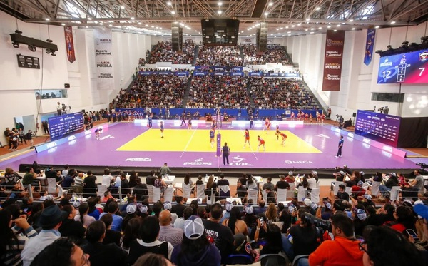 Celebran primer juego de las "Guerreras de Puebla"