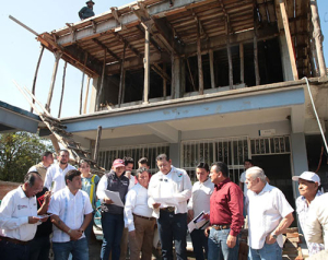 PEMEX otorg&oacute; tinacos a Xicotepec de Ju&aacute;rez