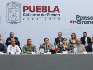 Puebla aplica la ley con diálogo y sin represión: Armenta