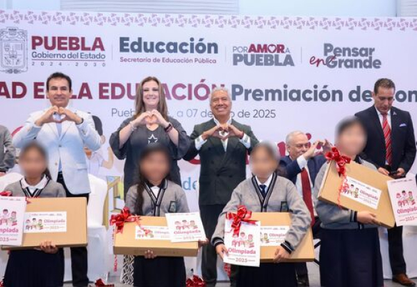 Reconocen a ganadores de la Olimpiada del Conocimiento 2025