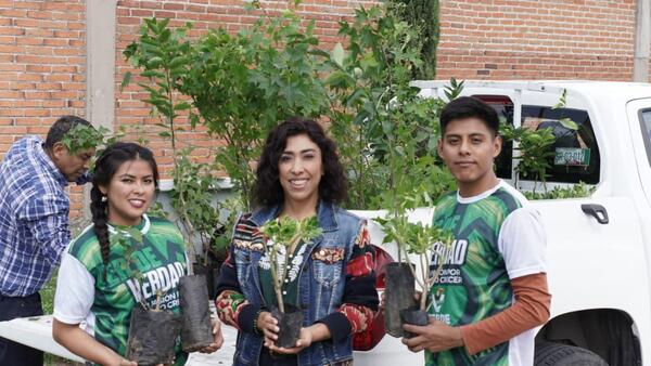 Norma Pimentel promueve reforestación en escuelas