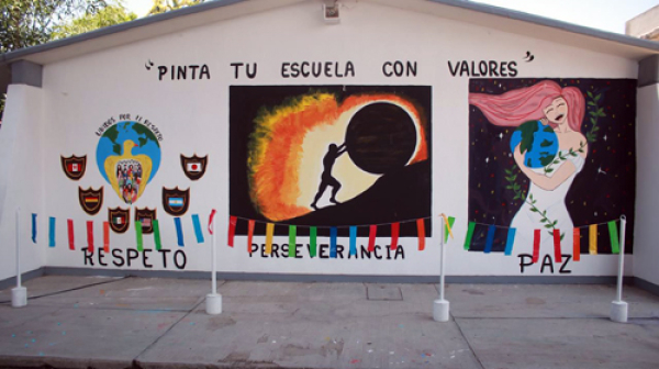Tres instituciones inician obras &quot;Pinta tu Escuela con Valores&quot;
