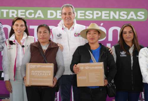 Entregan Puebla Capital apoyos alimentarios en juntas auxiliares