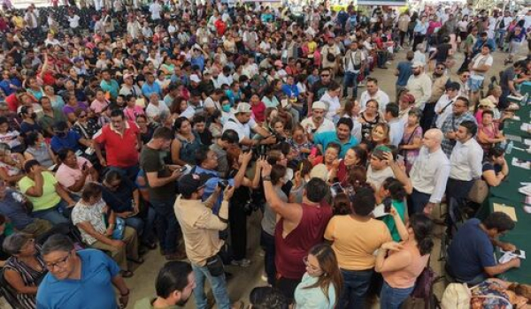 Claudia Sheinbaum lleva ayuda a Poza Rica, Veracruz