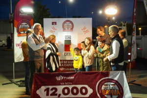 En Castillotla, &quot;Puebla Brilla&quot; moderniza 12 mil luminarias