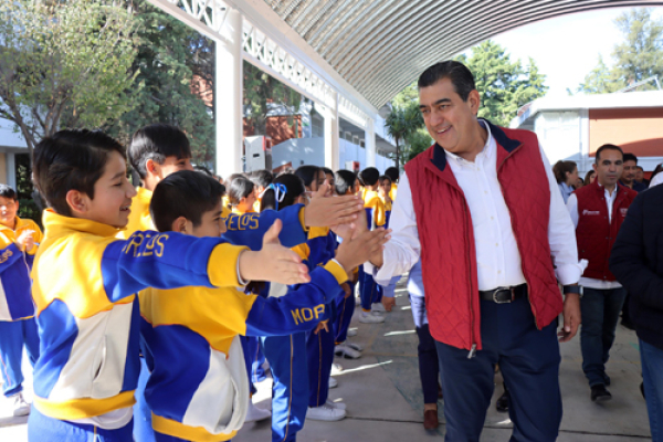 Ya tiene techado el centro escolar &quot;José María Morelos y Pavón&quot;