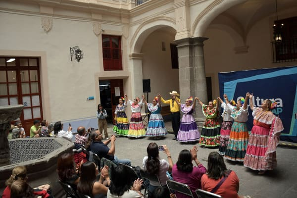 Domingo Cultural para las personas mayores: BUAP