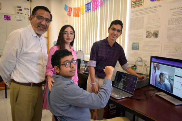 Estudiantes BUAP destacan en Infomatrix Argentina