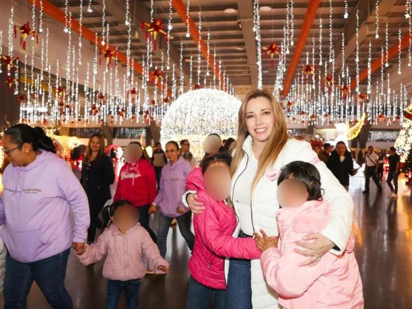 Ni&ntilde;ez poblana disfruta del "Festival Navide&ntilde;o"