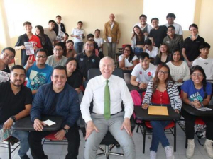 UDEP recibe al periodista Heriberto Murrieta